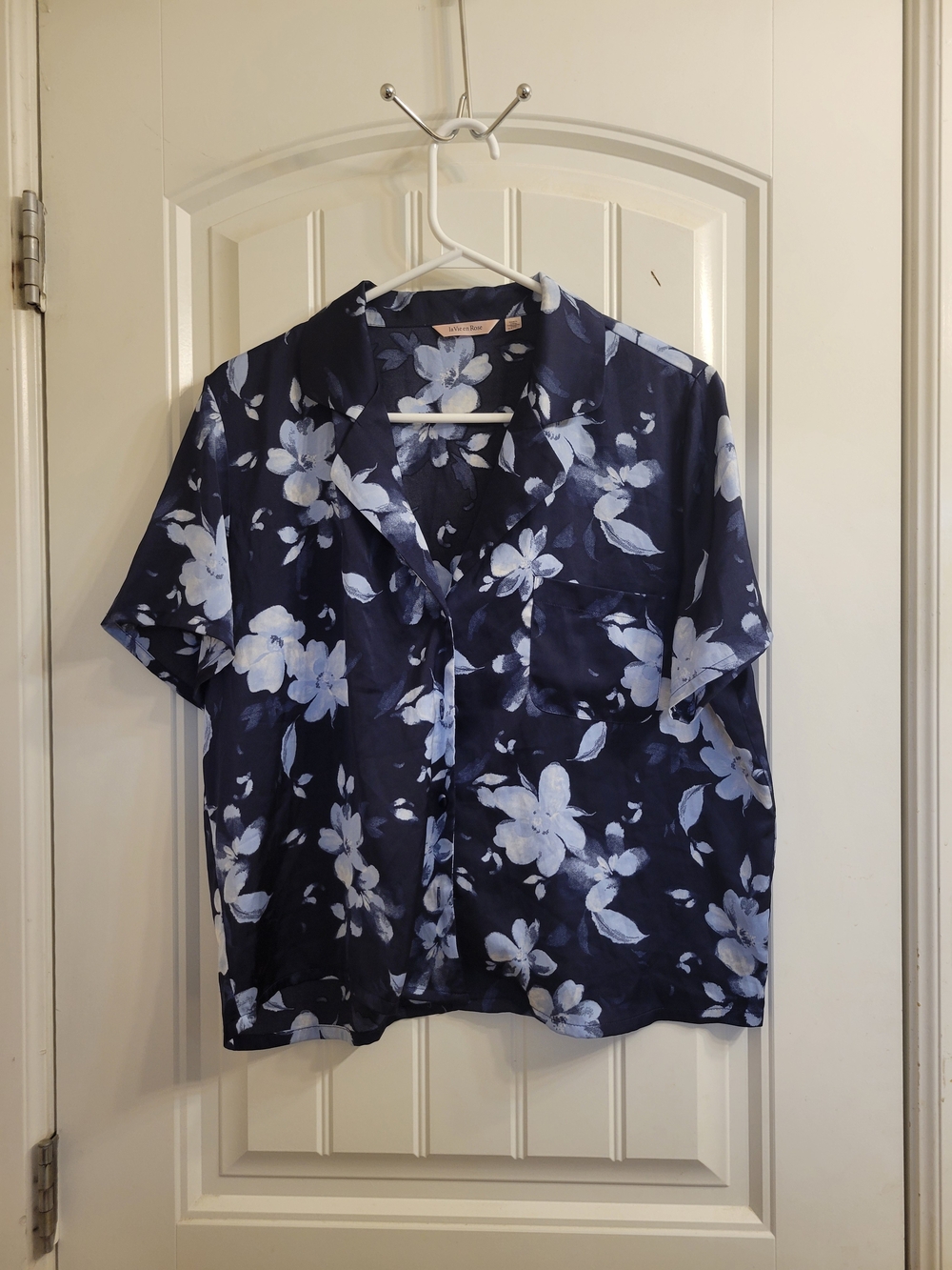 2/$20 La Vie En Rose Navy and Light Blue Floral Shirt